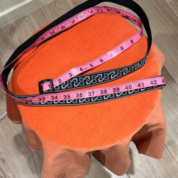 Stylish Black and Gray Patterned Belt - Picture 3 of 3